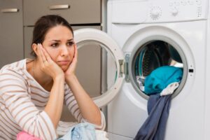 Máquina de lavar com defeito: principais causas e como resolver