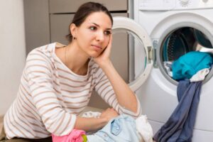 Lava e seca fazendo barulho: como posso resolver este problema?